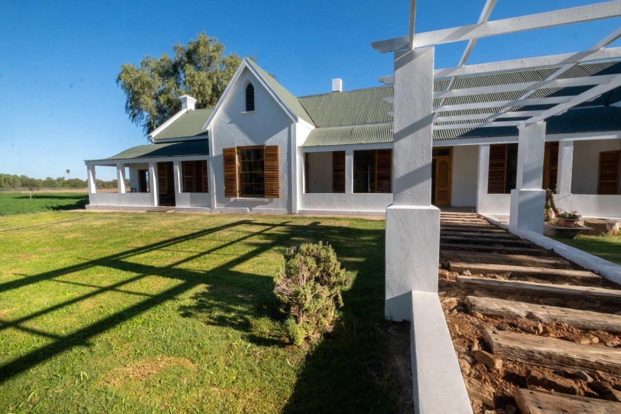 7 Bedroom Property for Sale in Adendorp Eastern Cape